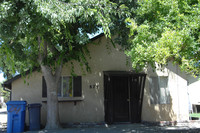 875 Vermont Ave in Turlock, CA - Building Photo - Building Photo