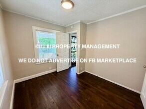 3032 Elmwood Ave in Kansas City, MO - Building Photo - Building Photo