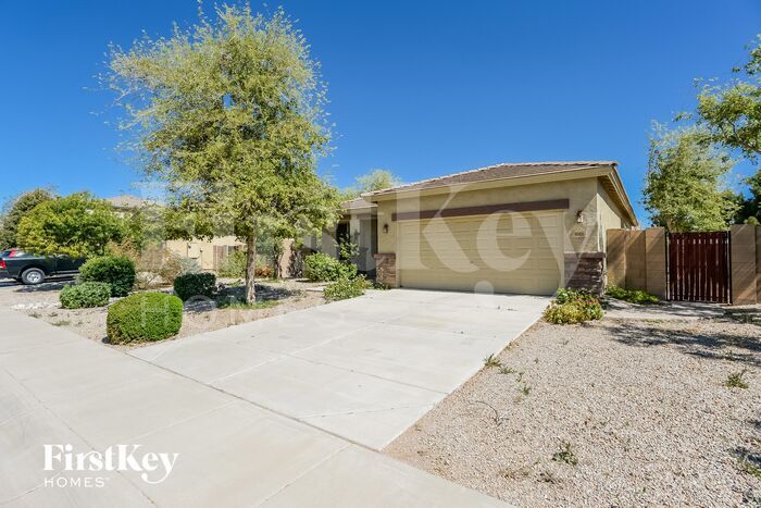 1018 W Corriente Dr in San Tan Valley, AZ - Building Photo