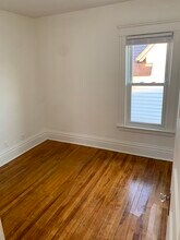 2001 Grand St NE, Unit 2 in Minneapolis, MN - Building Photo - Building Photo