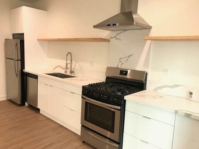 1327 N Kingsley Dr in Los Angeles, CA - Building Photo - Building Photo