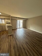 1319 Valley Dr in West Chester, PA - Building Photo - Building Photo