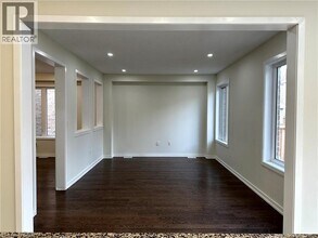 7 Abercrombie Cres in Brampton, ON - Building Photo - Building Photo