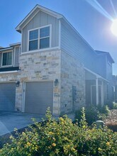 720 Gristmill Dr in New Braunfels, TX - Building Photo - Building Photo