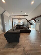 10 High St, Unit Andover Center Loft in Andover, MA - Foto de edificio - Building Photo