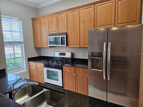 1005 Edison Park Ct in Tampa, FL - Building Photo - Building Photo