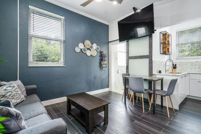 2608 W Swann Ave-Unit -3 in Tampa, FL - Foto de edificio - Building Photo