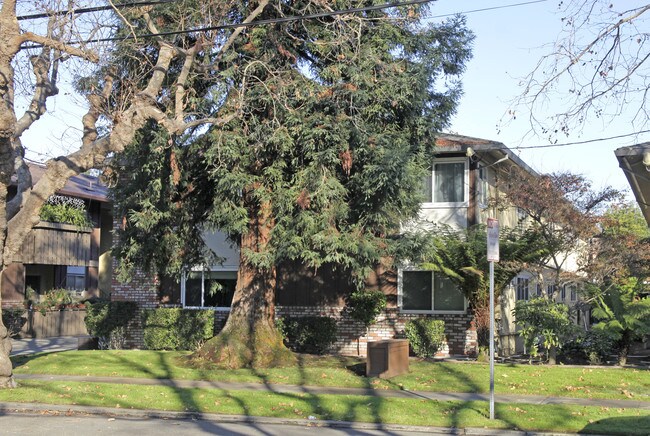 1519 Central Ave in Alameda, CA - Building Photo - Building Photo