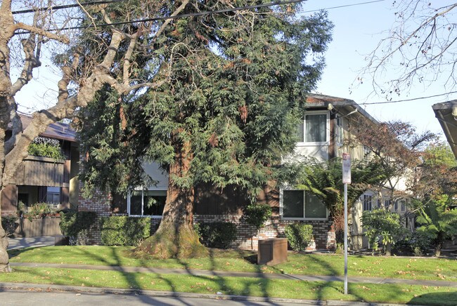 1519 Central Ave in Alameda, CA - Foto de edificio - Building Photo