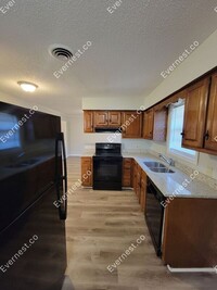 8331 Laurett Cove photo'