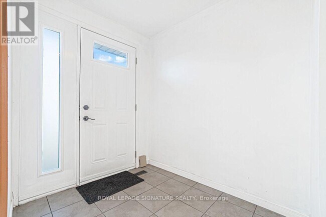 163 Hazelglen Dr in Kitchener, ON - Building Photo - Building Photo