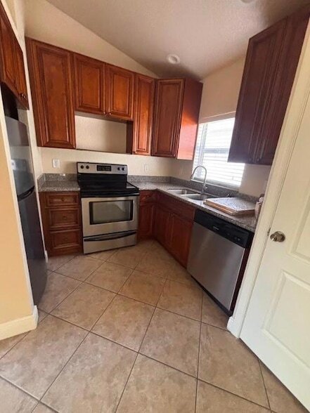 4838 Cambridge St in Greenacres, FL - Foto de edificio - Building Photo