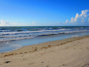 3150 N Atlantic Ave, Unit 23-330 in Cocoa Beach, FL - Foto de edificio - Building Photo