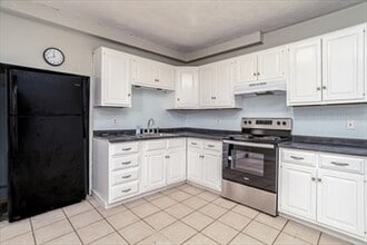 901 Main St, Unit 1 in Leominster, MA - Building Photo - Building Photo