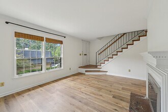 98 La Rue Pl NW in Atlanta, GA - Building Photo - Building Photo