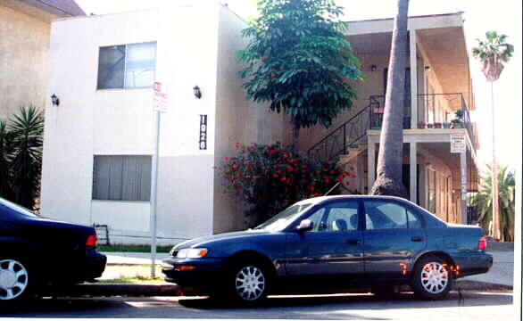 1928 W 25th St in Los Angeles, CA - Building Photo