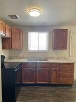 542 E 200 N, Unit Unit 1 in Kaysville, UT - Building Photo