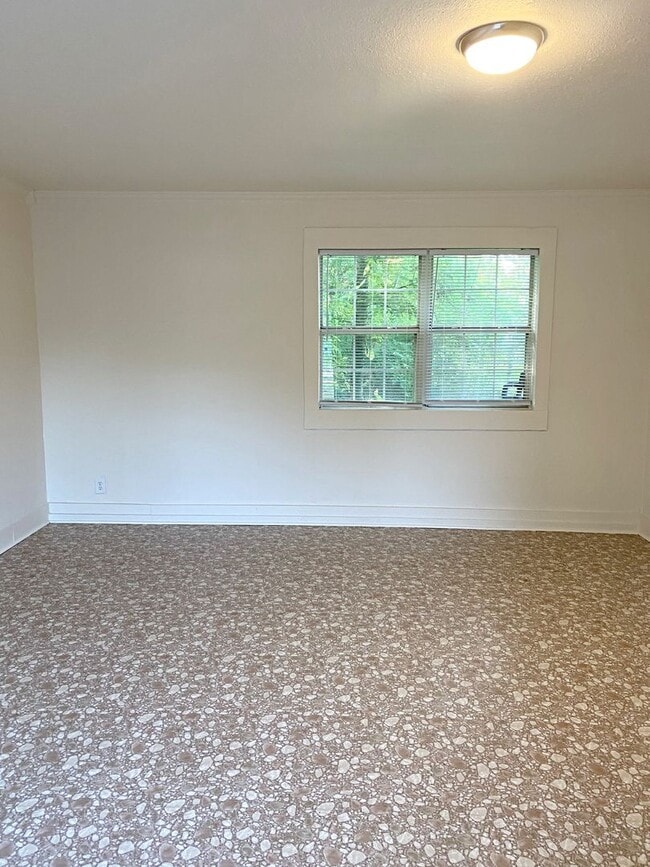 2046 Grand St in Beaumont, TX - Building Photo - Building Photo