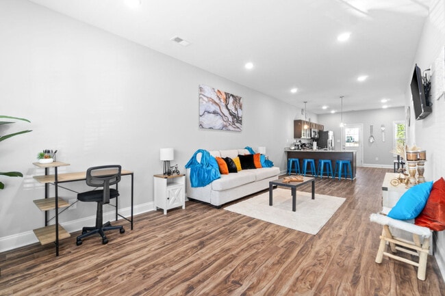 541 New S Dr-Unit -ID1234451P in Clarksville, TN - Building Photo - Building Photo