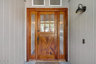 11316 Barranca Rd in Santa Rosa Valley, CA - Building Photo - Building Photo