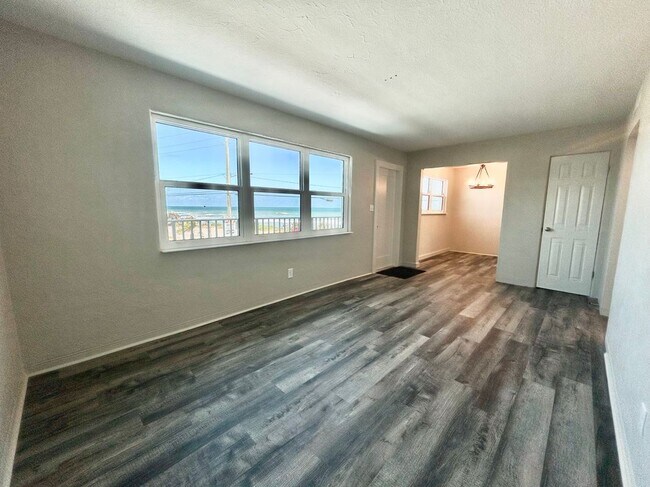 1740 Ocean Shore Blvd in Ormond Beach, FL - Building Photo - Building Photo