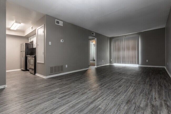 Trailwood Village Apartments in Kingwood, TX - Building Photo - Interior Photo