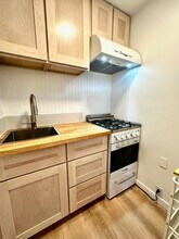 127 Charles St, Unit 3F in Boston, MA - Foto de edificio - Building Photo