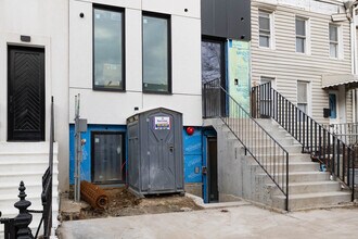 213 14th St in Brooklyn, NY - Building Photo - Building Photo