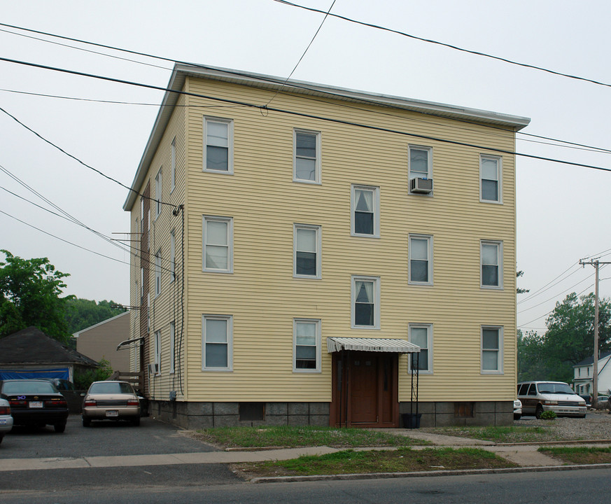 268 Hampden St in Chicopee, MA - Building Photo