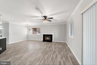 8103 Greenspring Way in Owings Mills, MD - Building Photo - Building Photo