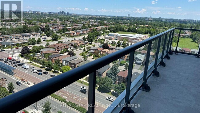 7950-B-7950 Bathurst St in Vaughan, ON - Building Photo - Building Photo