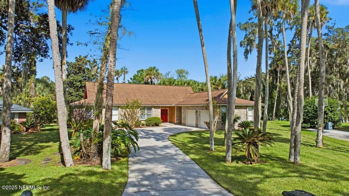 105 Camino Trail in Palm Valley, FL - Building Photo