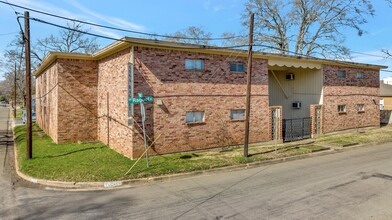 Raguet Apartment in Nacogdoches, TX - Building Photo - Building Photo