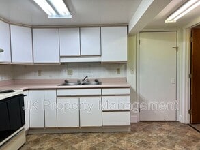 1927 7th Ave N in Great Falls, MT - Foto de edificio - Building Photo