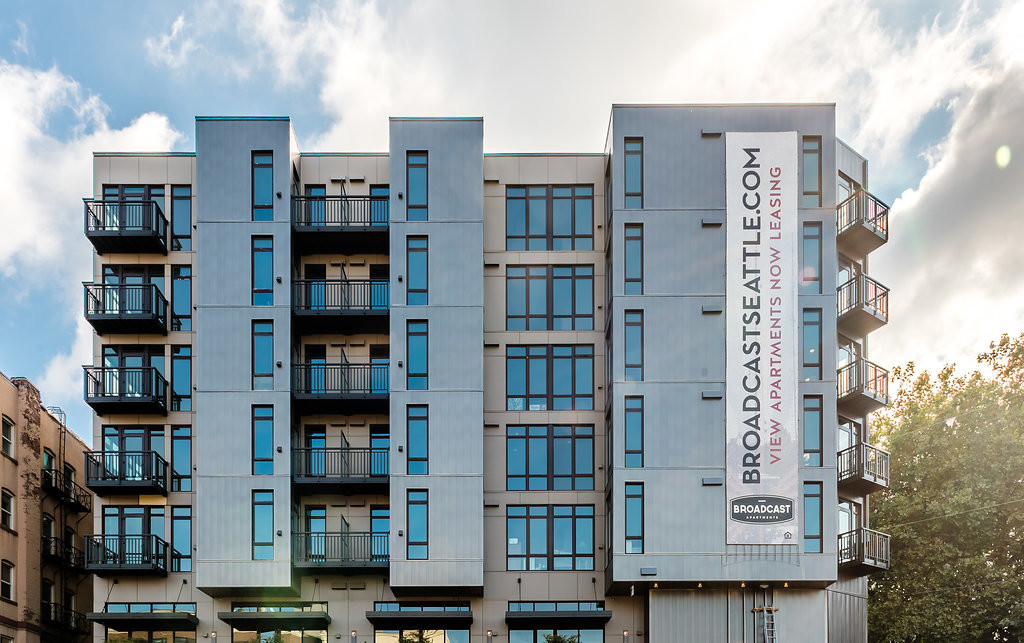 Broadcast Apartments in Seattle, WA - Foto de edificio