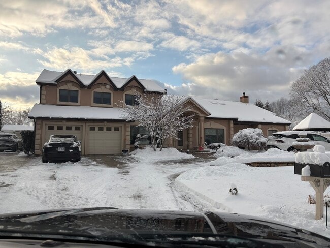 16 Eastwood Pl in Commack, NY - Building Photo - Building Photo