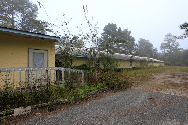 6717 E Washington in Monticello, FL - Foto de edificio - Building Photo