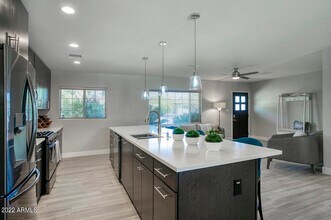 4233 E Mulberry Dr in Phoenix, AZ - Building Photo - Building Photo