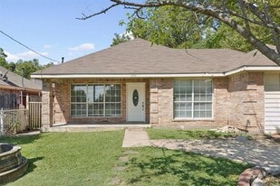 5331 Gurley Ave in Dallas, TX - Building Photo