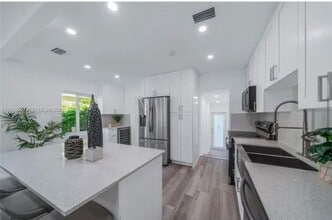 15 Oviedo Ave in Coral Gables, FL - Building Photo - Building Photo