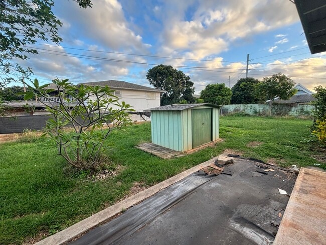 849 Third St in Pearl City, HI - Building Photo - Building Photo