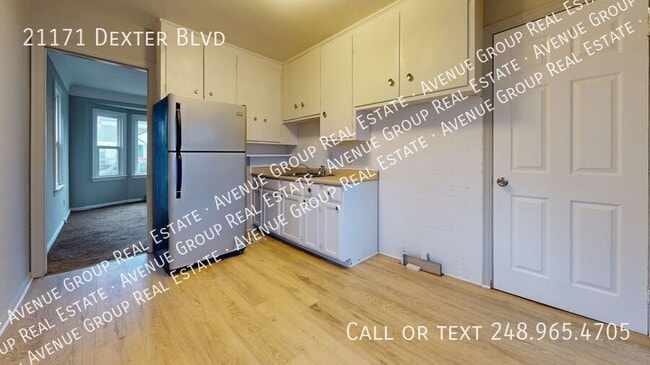 21171 Dexter Blvd in Warren, MI - Building Photo - Building Photo