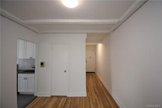780 Bronx River Rd in Yonkers, NY - Building Photo - Building Photo