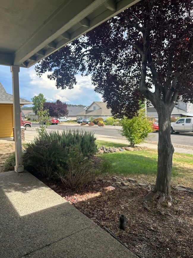 property at 992 Heather Way