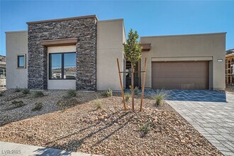 5024 Terramont Dr in Las Vegas, NV - Building Photo - Building Photo
