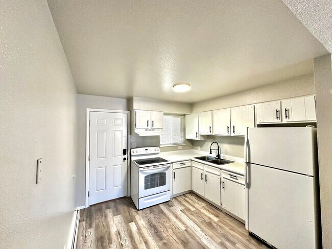 2915 Straus Ln-Unit -3 in Colorado Springs, CO - Building Photo - Building Photo