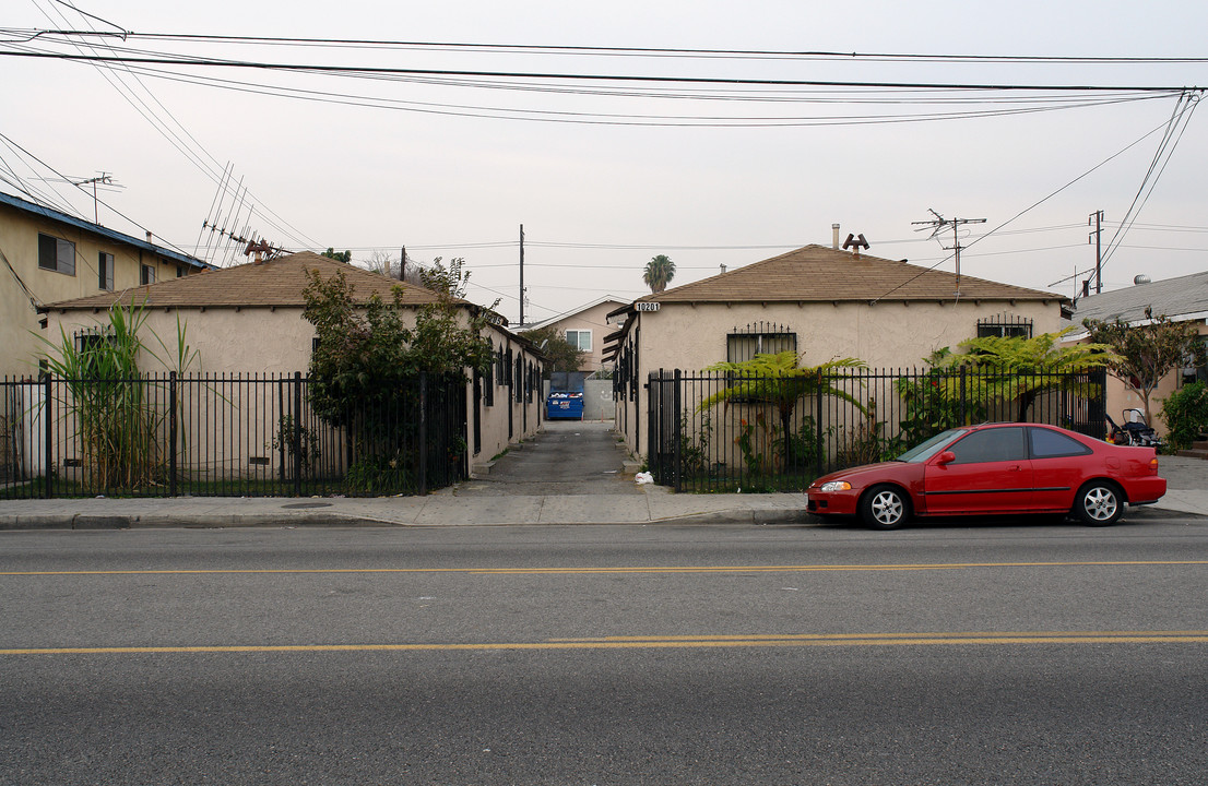 10201-10205 S Inglewood Ave in Inglewood, CA - Building Photo