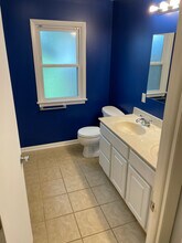 38075 Bainbridge Rd in Solon, OH - Building Photo - Building Photo