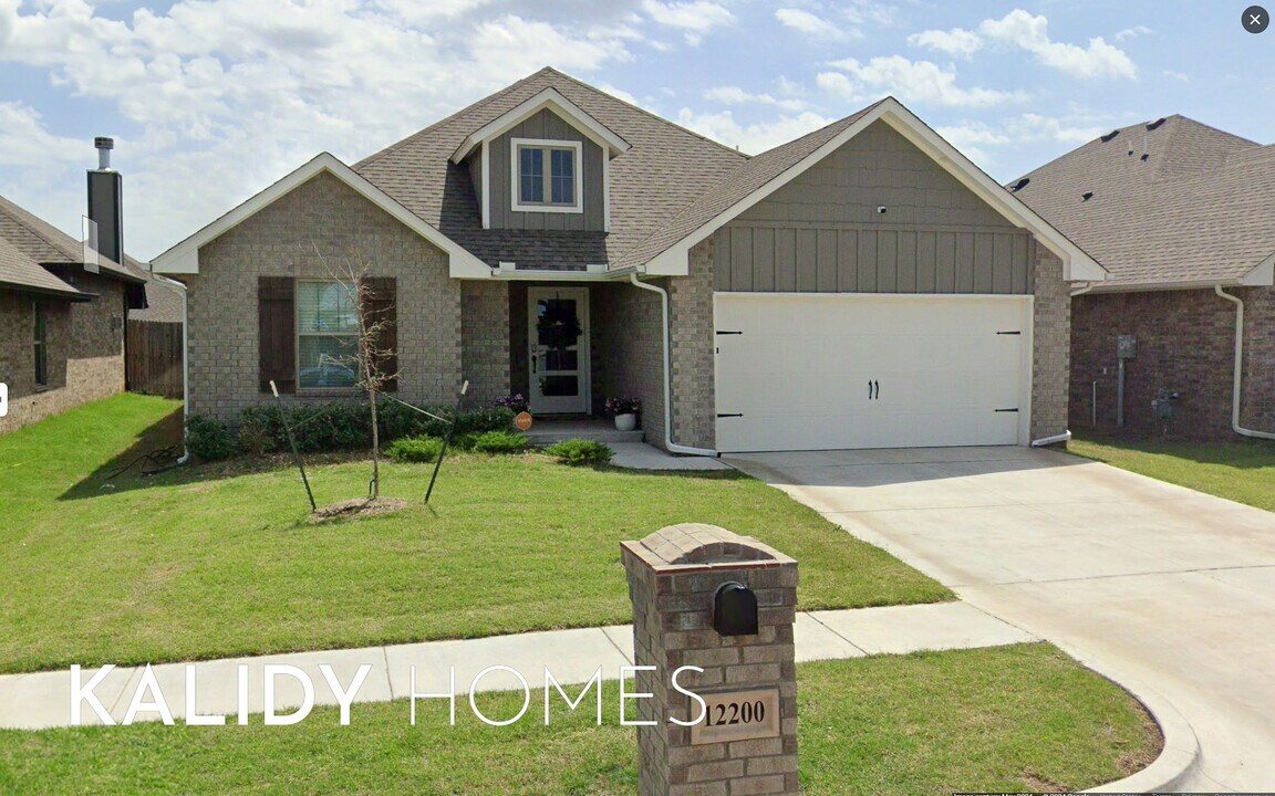 12200 Ava Grace Ln in Yukon, OK - Building Photo