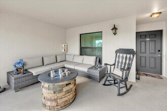 5527 Palmer Cir in Bradenton, FL - Building Photo - Building Photo